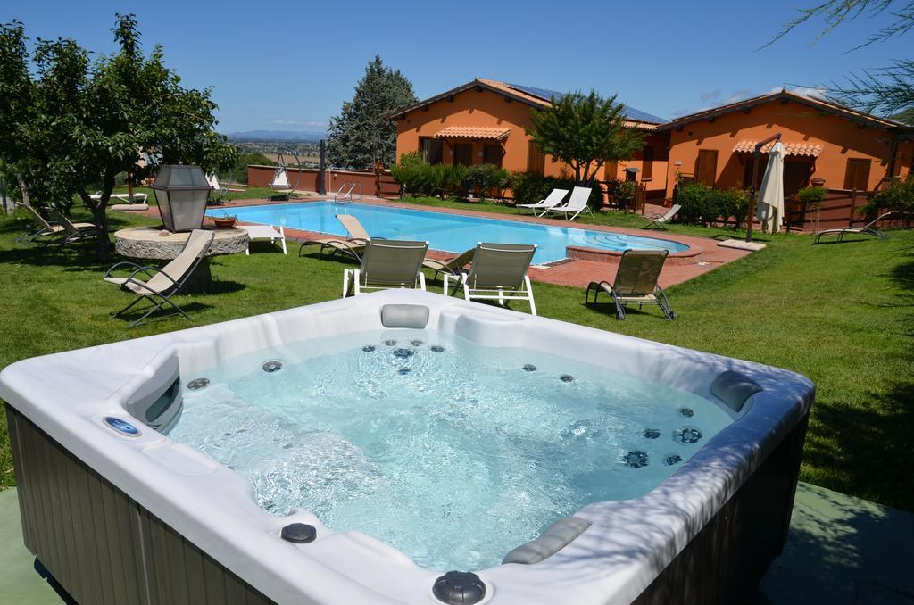Il Borgo Dell'Ulivo Hotel Треви Екстериор снимка